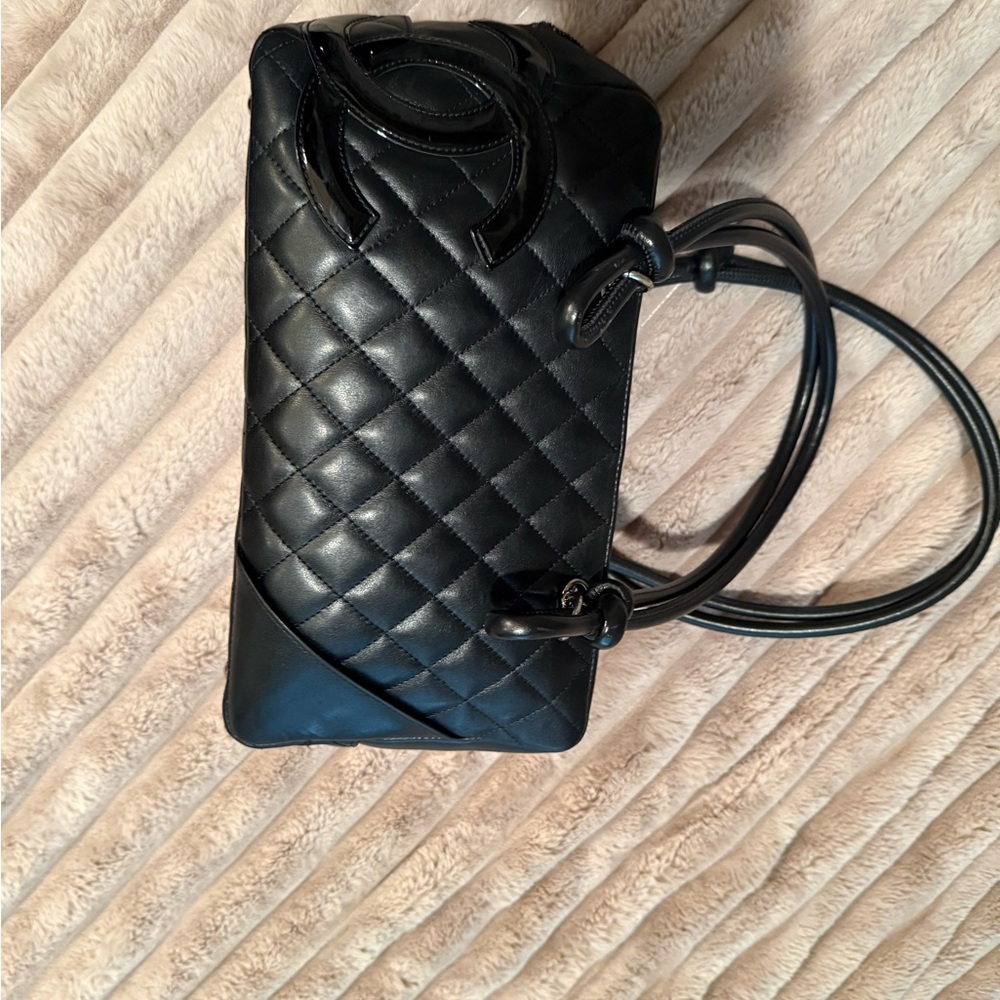 Chanel Black Quilted Shoulder Bag - Picture 5 of 15
